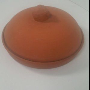 BOSTON WAREHOUSE TRADING CORP ITALY Terra Cotta covered Garlic Roaster 8" round